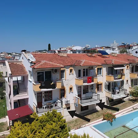 Apartamento Kadinlar Denizine 100 Metre Kusadası