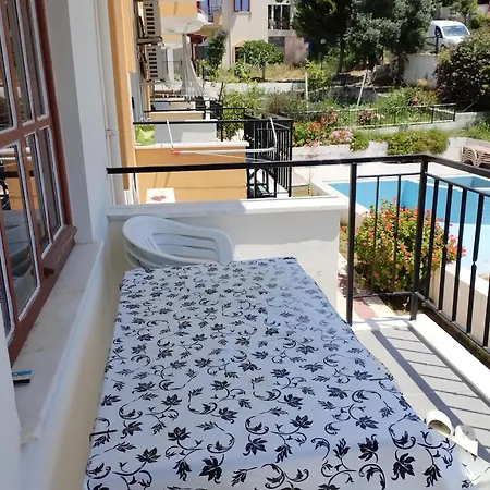 Apartment Kadinlar Denizine 100 Metre Kusadasi