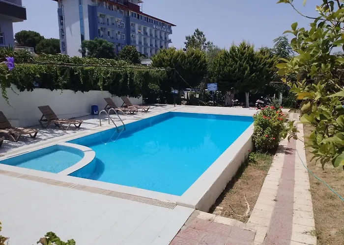 Apartamento Kadinlar Denizine 100 Metre Kusadası