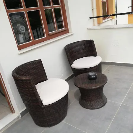 Apartment Kadinlar Denizine 100 Metre Kusadası