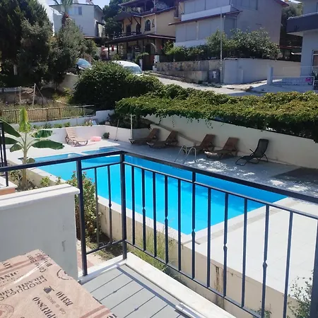 Kadinlar Denizine 100 Metre Appartement Kusadası
