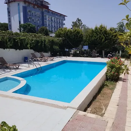Apartment Kadinlar Denizine 100 Metre Kusadası